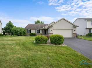 9523 Amanda Cir, Sylvania, OH 43560