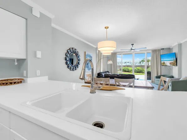 520 Santa Rosa Blvd APT 100, Fort Walton Beach, FL 32548