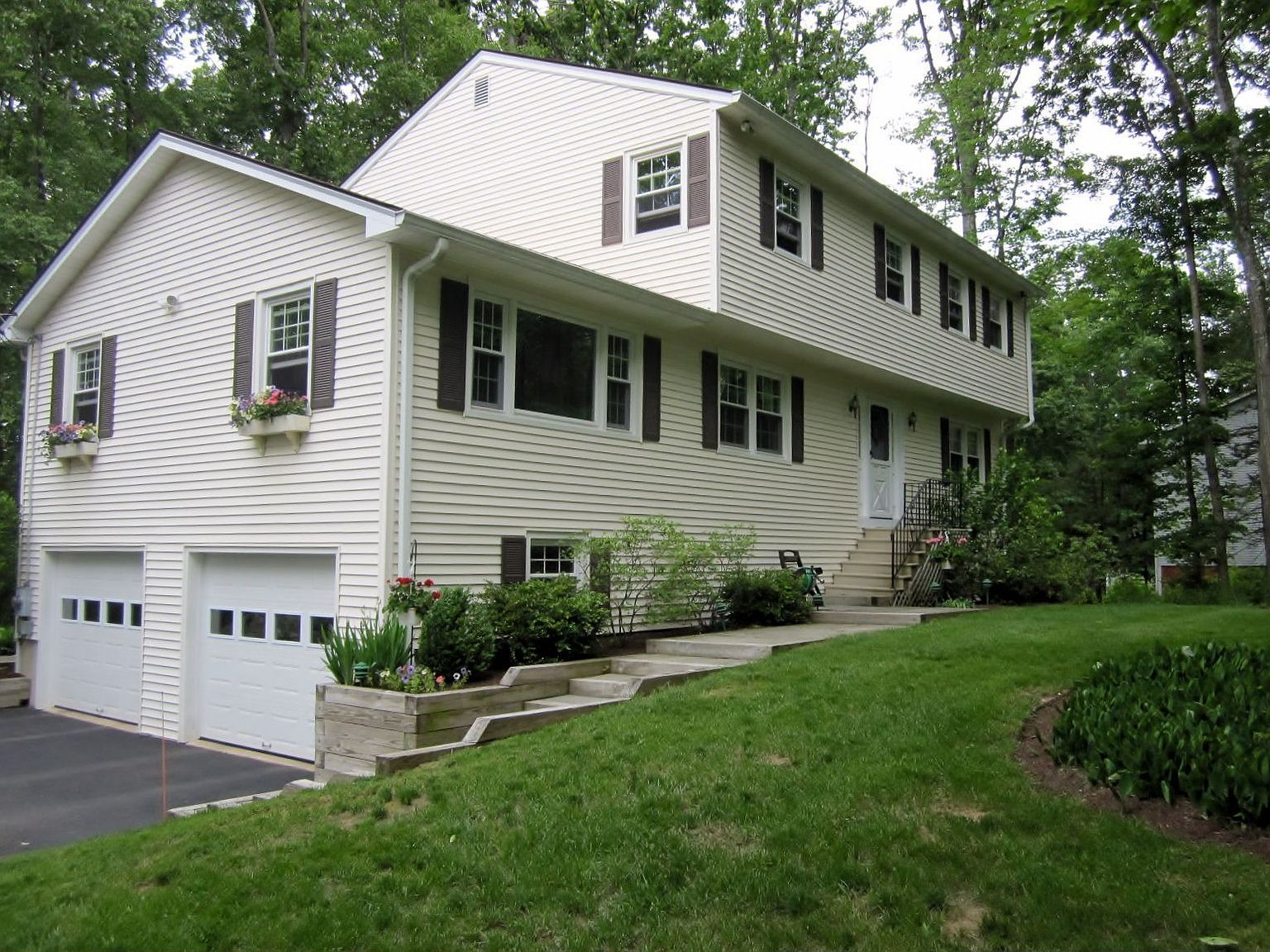 52 Flax Hill Rd, Brookfield, CT 06804 Zillow