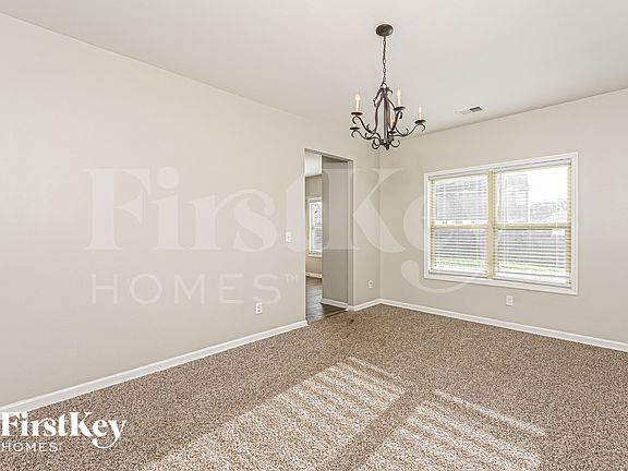 4th image of 4218 Spruce Trl