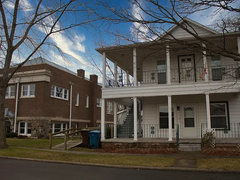 110 N Monon Ave — Photo 2