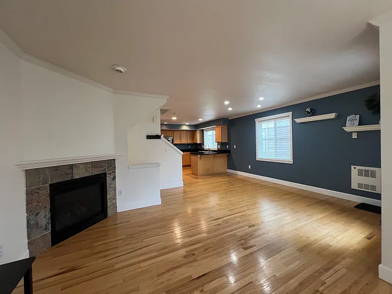 8548 Stone Ave N — Photo 13