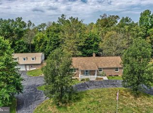 435 Poplar Rd, New Oxford, PA 17350