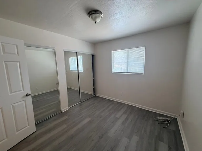 5415 Imperial Ave — Photo 11