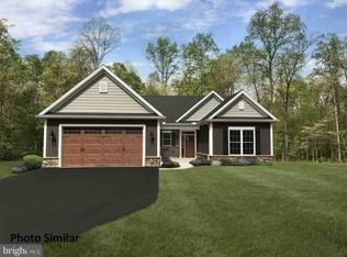 866 Sherman Dr, Gettysburg, PA 17325