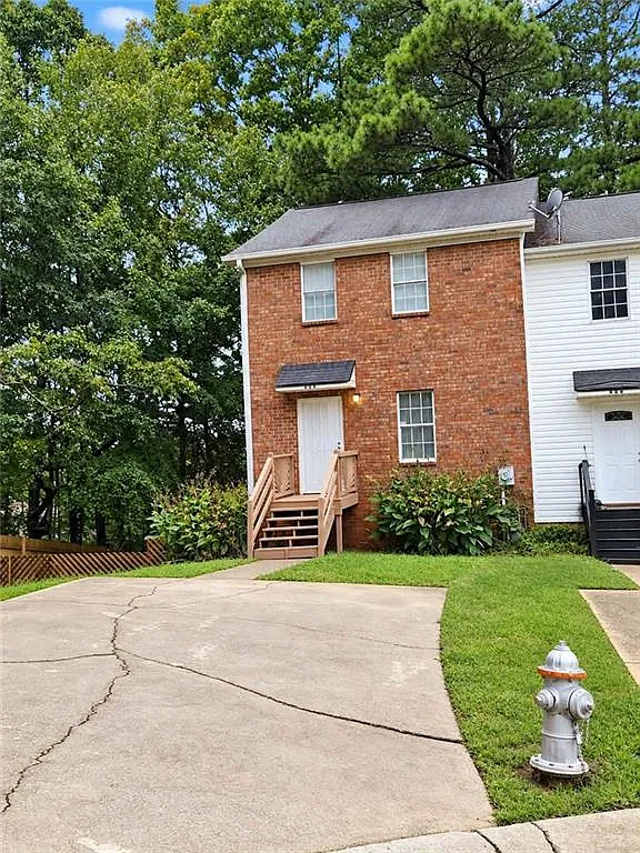 3 bed, 2.5 bath, 1280 sqft, $1,495 — Photo 1