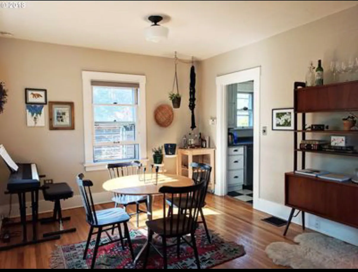 1 bed, 1051 sqft, $1,900 — Photo 4