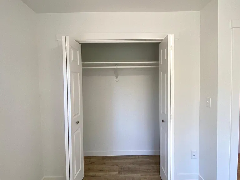 1501 S Grant Ave — Photo 16