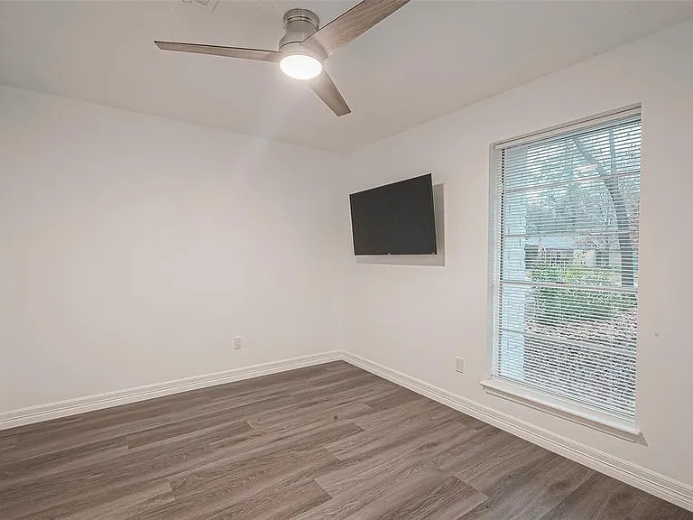 26415 Hunters Hollow Dr — Photo 9