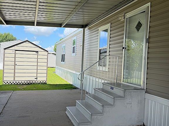 2nd image of 2899 Sugarloaf Dr Trailer 105