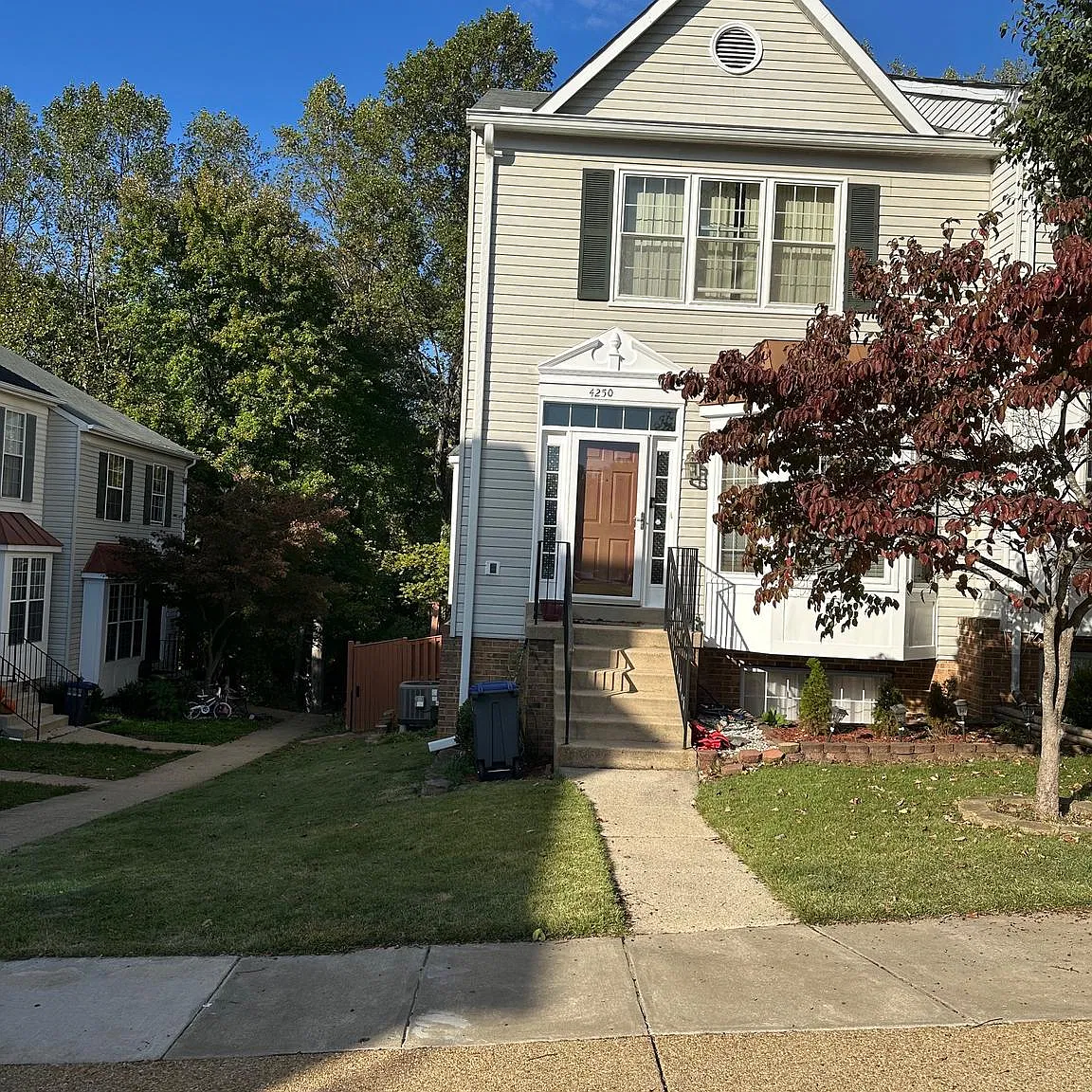 1 bed, 1.0 bath, 2096 sqft, $1,250 — Photo 1