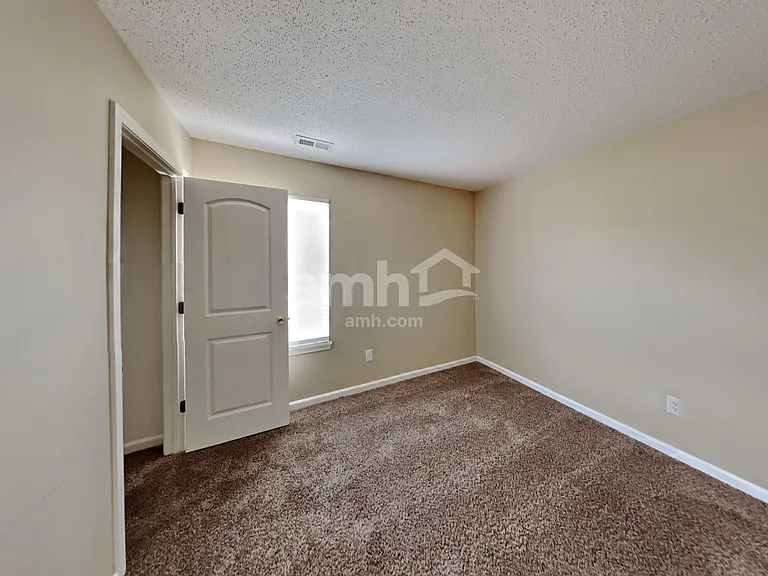 9724 Thomas Ln — Photo 16