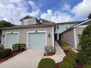 336 Aralia Ln, Jacksonville, FL 32216