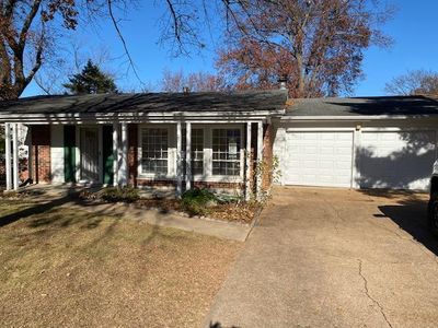 715 Caspian Ln, Saint Louis, MO, 63125