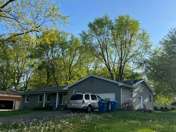 600 Highland Park Dr, Akron, OH 44319