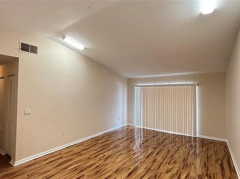 5169 Vineland Rd #B208 — Photo 11