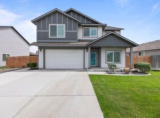 5813 Sidon Ln, Pasco, WA 99301
