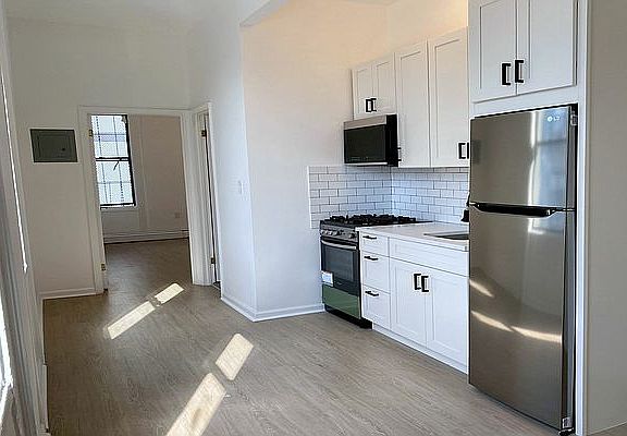 4th image of 4 Stanwix St #3R