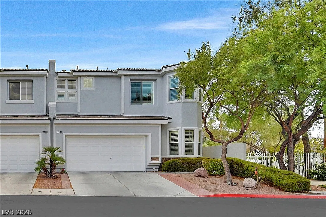 3 bed, 3.0 bath, 1951 sqft, $2,450 — Photo 1