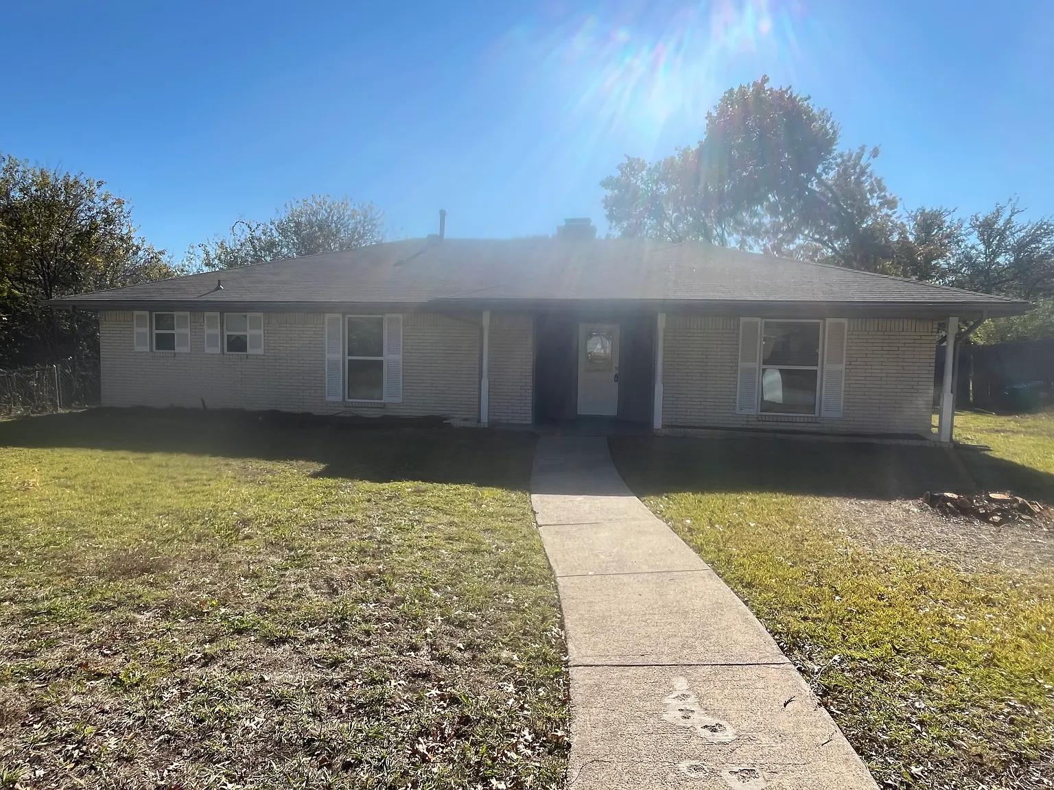 3 bed, 1817 sqft, $2,000 — Photo 2