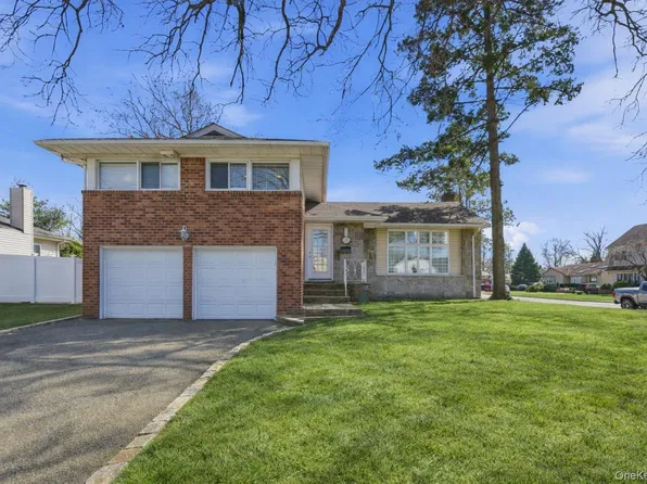 1374 Prospect Ave, East Meadow, NY 11554