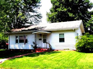 601 Schumaker St, Carmi, IL 62821