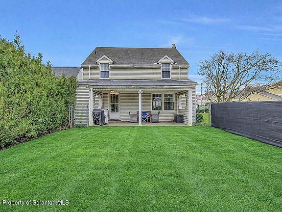 2nd image of 516 Dundaff St