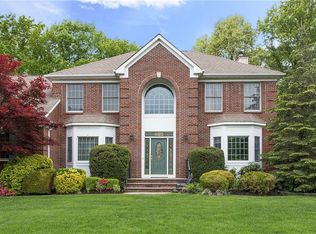 6 Marion Ct, Old Bridge, NJ 08857