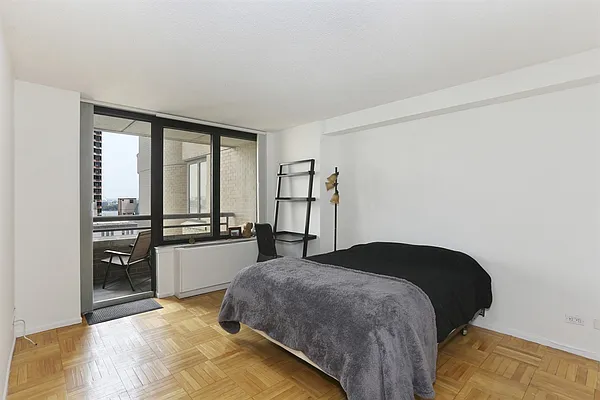 Sold by Corcoran | media 4