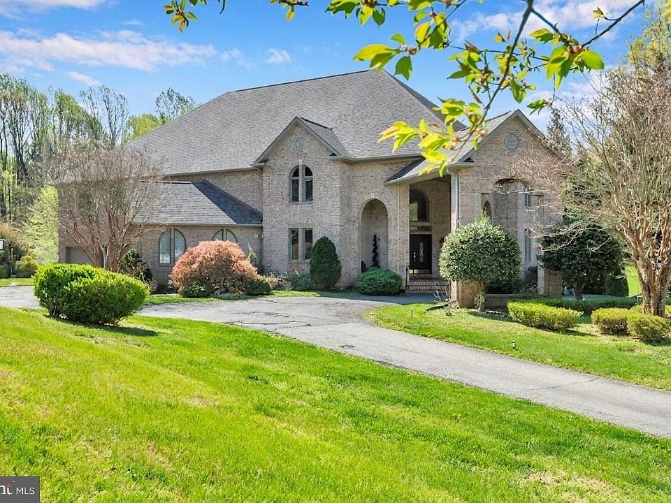 1st image of 16901 Federal Hill Ct