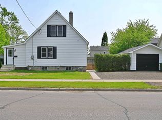 52 Woodworth Ave, Saint Thomas, ON N5P3J8