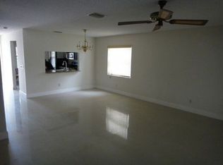 10504 NW 6th St, Pembroke Pines, FL 33026