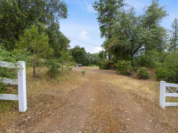 4821 Murphys Camp Rd, Murphys, CA 95247