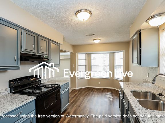 3rd image of 6326 Ridge Tree Dr