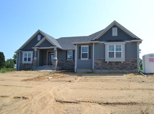W266 S9364 Ripple Brook Ct, Big Bend, WI 53103