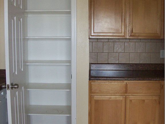 3rd image of 4119 Memphis Ave #8