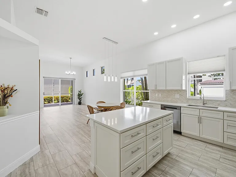 8534 Via D Oro — Photo 13