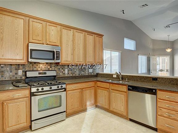 4th image of 320 Iron Summit Ave