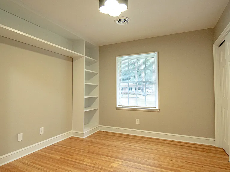 895 Greg Dr — Photo 29