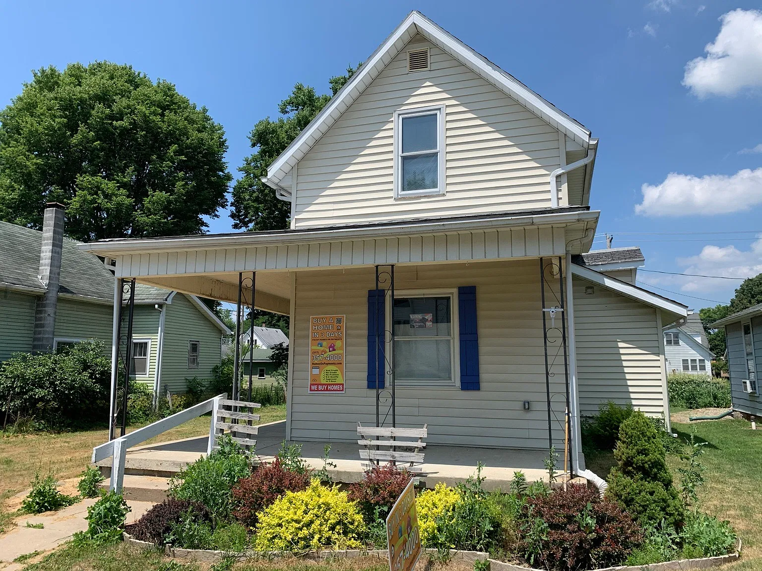 3 bed, 2044 sqft, $999 — Photo 2