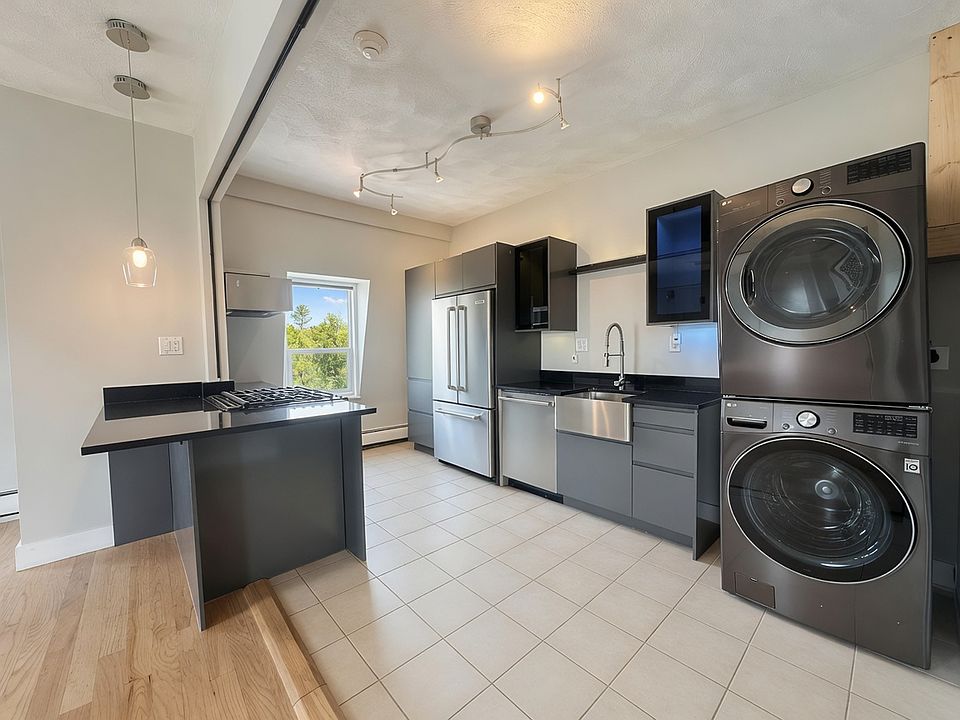 1st image of 253 Federal St Floor 3