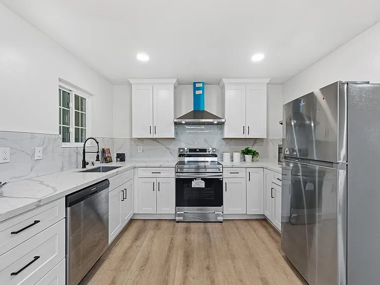 2602 Pendragon Ln — Photo 9