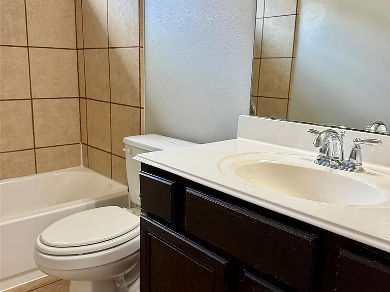 20710 Rainmead Dr — Photo 12