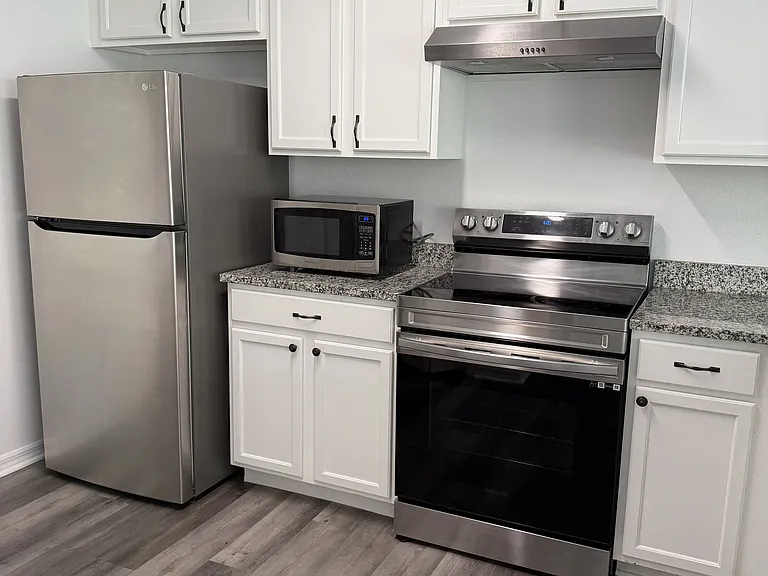 701 Cresting Oak Cir — Photo 5