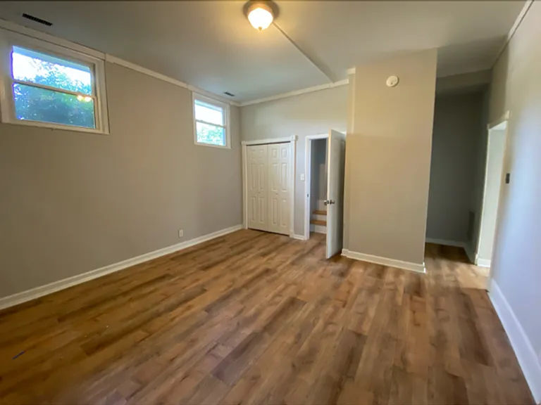 1008 Benning St — Photo 14