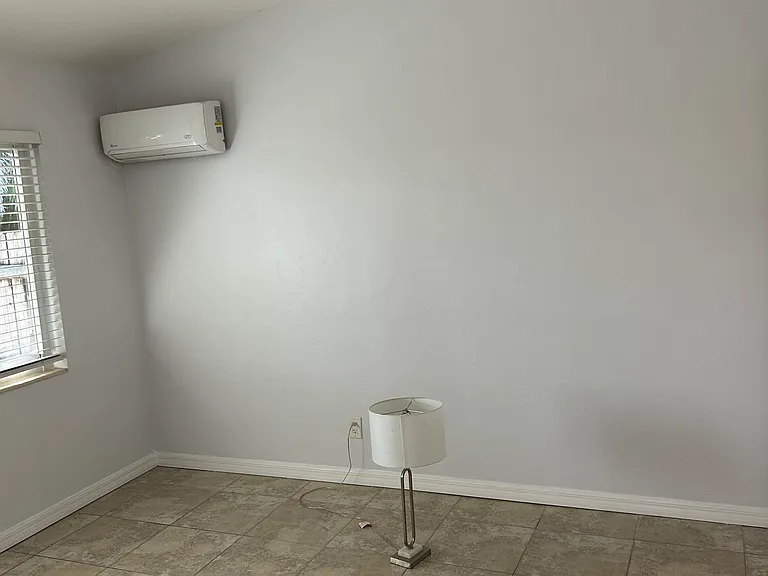 1308 NE 14th Ct #1304 — Photo 9