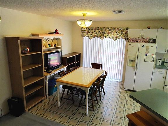 5th image of 2114 W Comanche Ave