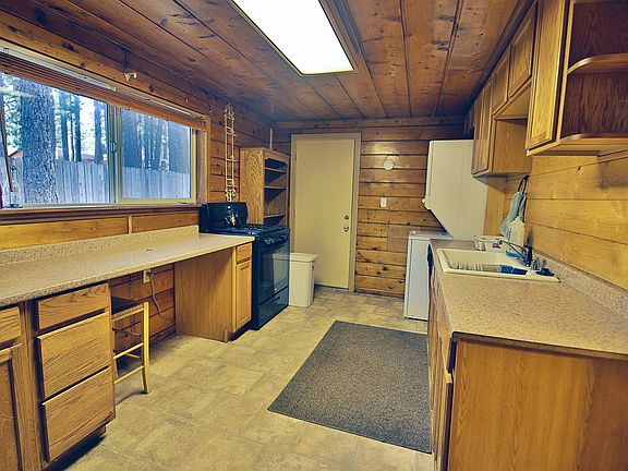 5th image of 1084 Herbert Ave