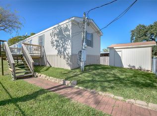 950 12th St, San Leon, TX 77539