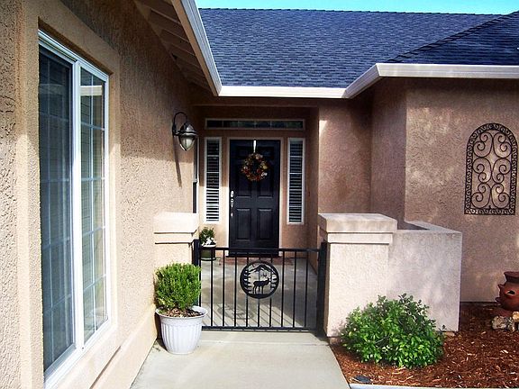 3rd image of 1565 Brinn Dr